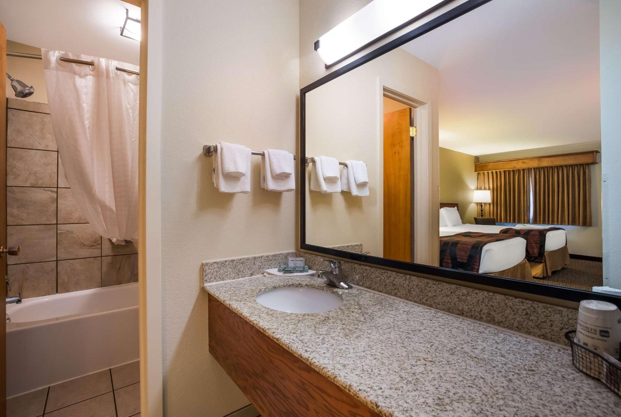 Best Western Plains Motel Волл Екстер'єр фото