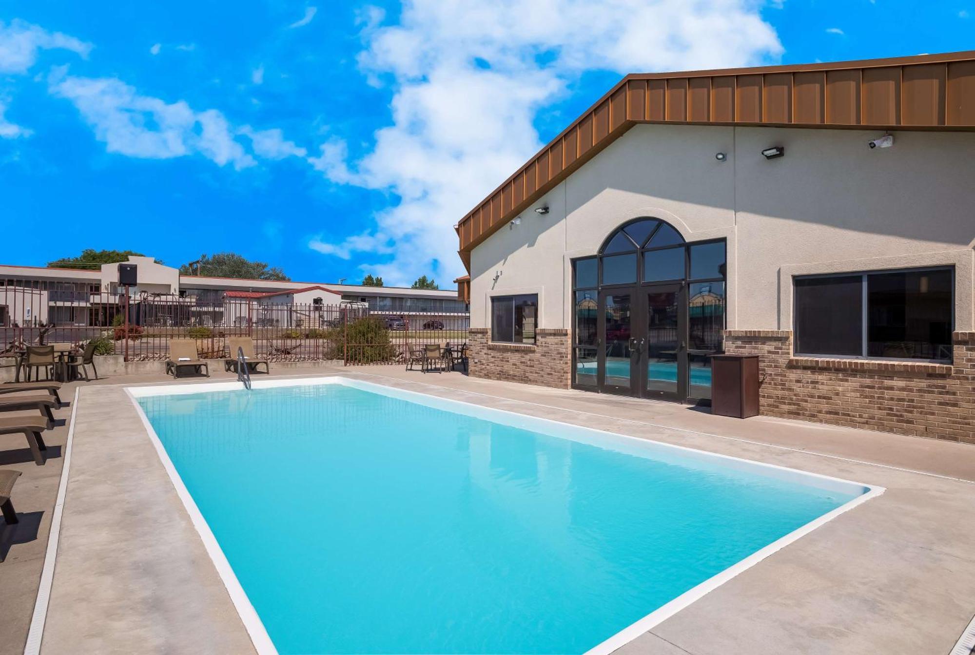 Best Western Plains Motel Волл Екстер'єр фото