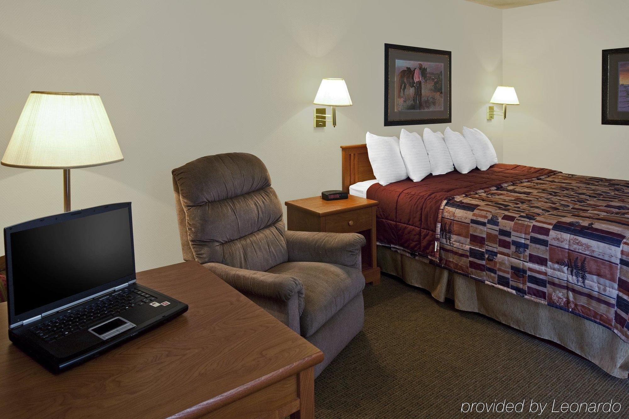 Best Western Plains Motel Волл Номер фото